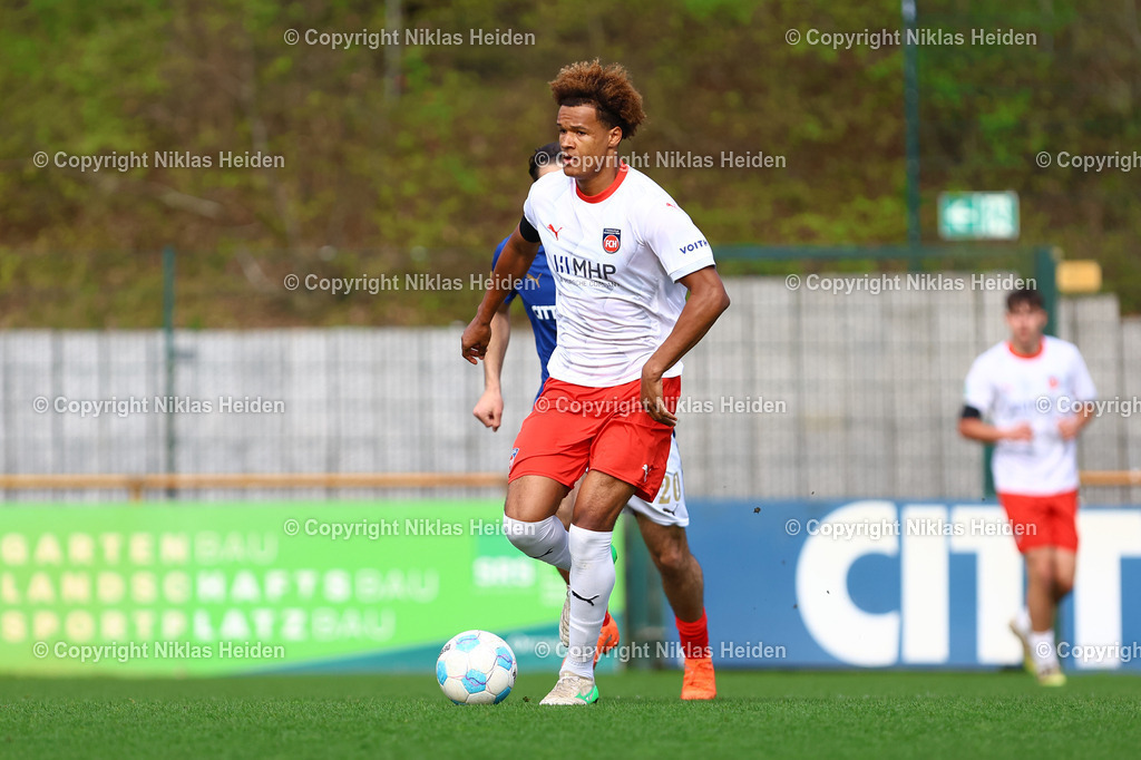 NH_HolsteinKielU19_1FCHeidenheimU19_DFBNachwuchsliga_18042026 | #22 Dahrel Tchitchi (1. FC Heidenheim U19)Fußball I Herren I U19 DFB-Nachwuchsliga Hauptrunde Liga A, Gruppe B I Saison 2025-2026 I 9. Spieltag I Holstein Kiel U19 - 1. FC Heidenheim U19 I 18.04..2026 I Citti-Fußball-Park
