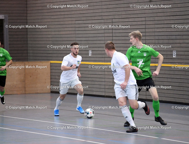 Fussball Staeble-Cup Neustetten-Remmingsheim Herren 2020    17.01.2020 | Fussball Staeble-Cup Neustetten-Remmingsheim Herren 2020    17.01.2020SV Wachendorf - TuS ErgenzingenFlorian Weiss (li, Wachendorf) dribbeltFOTO: ULMER Pressebildagentur / Moritz LissxxNOxMODELxRELEASExxDie Abklaerung von Persoenlichkeitsrechten abgebildeter Personen obliegt dem Nutzer bzw. Auftraggeber