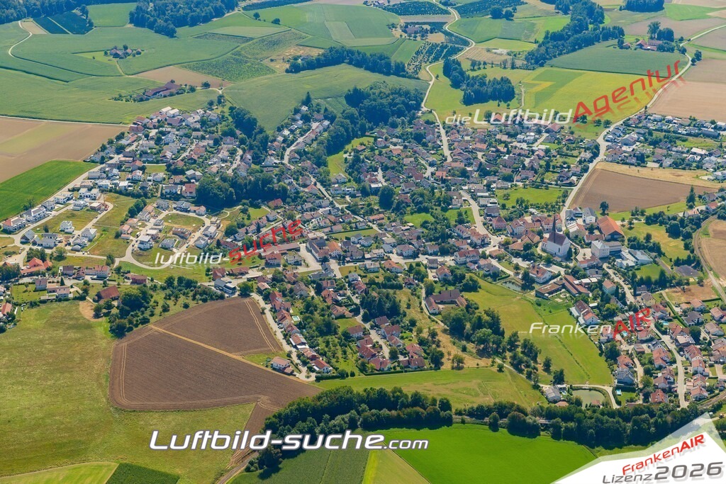 Neukirchen am Inn Neuburg am Inn Bild- Das Luftbild wurde 2025 vom UL-Flugzeug heraus erstellt ( keine Drohnen Bilder! ) - Hochauflösende Luftaufnahme -Nicht vergleichbar mit Google Maps oder Satelittenbilder- Die Geschenkidee !Mit Lizenz und Bildrechte bestellbar
