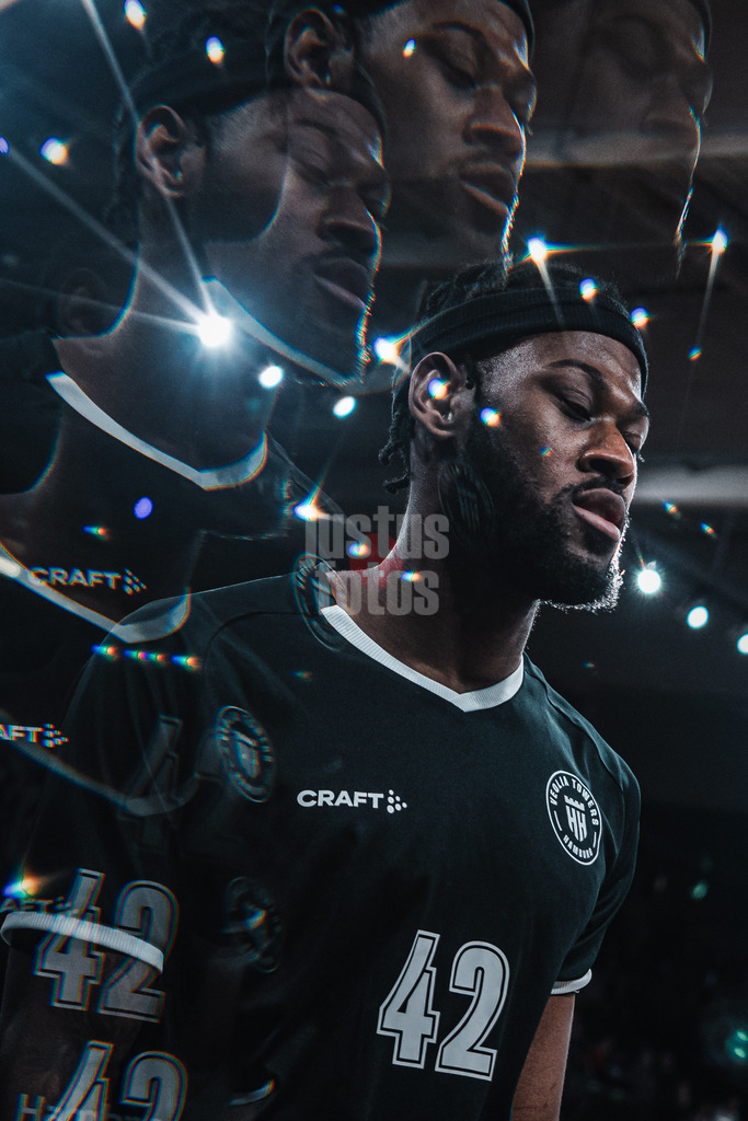 Basketball | Männer | Saison 2023/2024 | easyCredit Basketball Bundesliga | Veolia Towers Hamburg vs. Alba Berlin | 17.04.2024 | Aljami Durham (#42, Veolia Towers Hamburg)