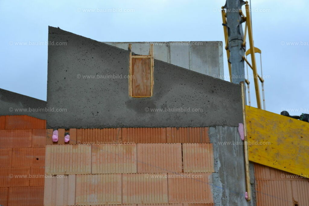 bib-lg04-sonstige-betonarbeiten-0727 | Nach LV-Leistungsgruppen sortierte Detailfotos über den Bau eines Hauses. Alle Hausbau-Bilder direkt vom Urheber und Autor der Website Haus-Selber-Bauen.com