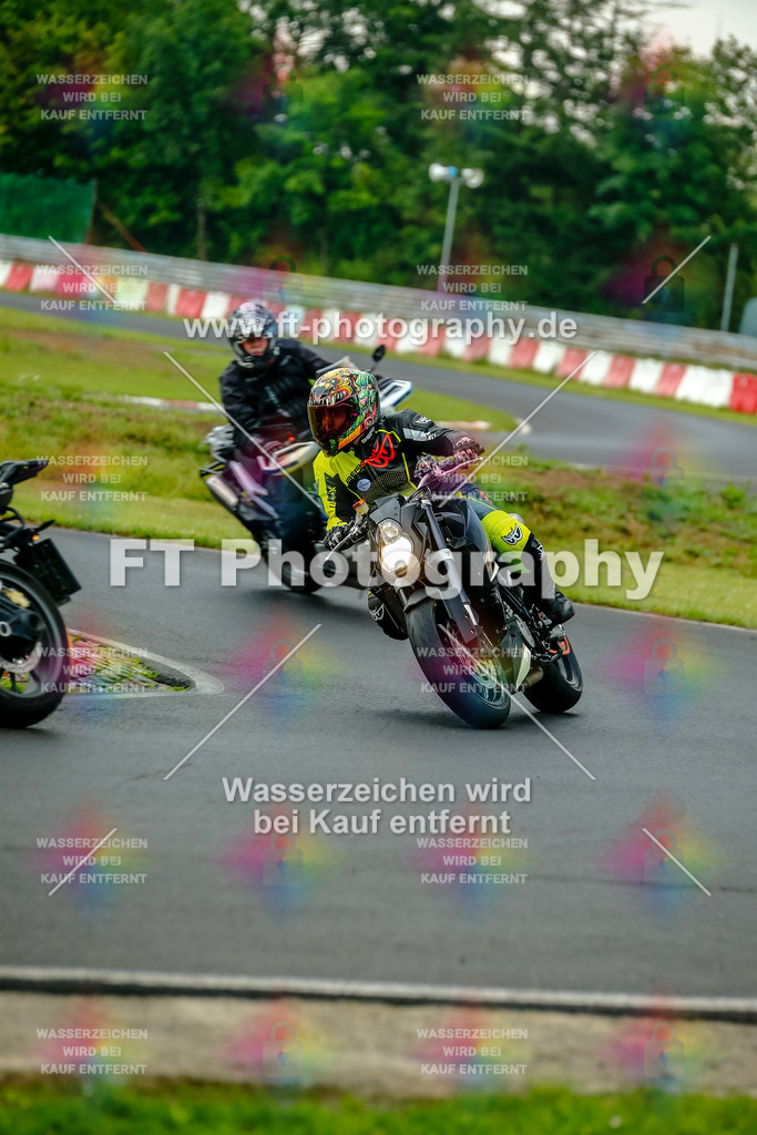 VBK-3951 | Hier findet Ihr Bilder von Touristenfahrten auf der Nürburgring Nordschleife oder von anderen Veranstaltungen die ich besucht habe. Viel Spass beim Durch Schauen 