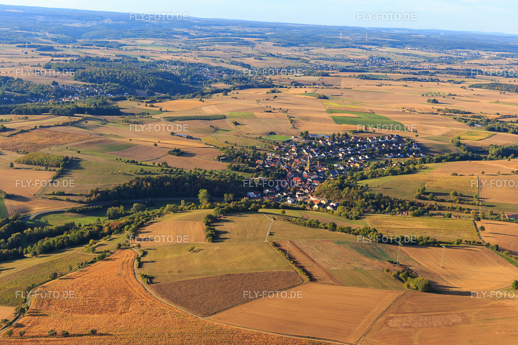 Dorfansicht aus Südosten | Luftbild: Dorfansicht aus Südosten im Ortsteil Waldmühlbach in Billigheim im Bundesland Baden-Württemberg in Deutschland. Foto: IMG_111477.jpg vom 09.09.2018 durch Werner Riehm/FLY-FOTO.de - Realisiert mit Pictrs.com