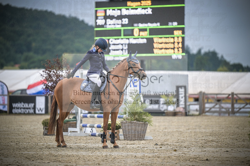 DOS_1103 | Entdecke hochwertige Reitturnierfotos von Foto Oger. Professionell, emotional und authentisch – jetzt Lieblingsmomente im Shop bestellen.Deutschlandweite Turnierfotografie. - Realisiert mit Pictrs.com