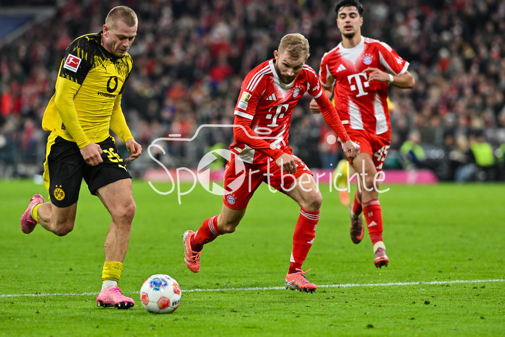 FC Bayern München - Borussia Dortmund | MUNICH, GERMANY - Julian RYERSON (Borussia Dortmund 26) against Konrad LAIMER (FC Bayern Munich 27) during the bundesliga match between FC Bayern Munich vs. Borussia Dortmund on matchday 7 at Allianz Arena on October 18, 2025 in Munich, Germany / DFL REGULATIONS PROHIBIT ANY USE OF PHOTOGRAPHS AS IMAGE SEQUENCES AND/OR QUASI-VIDEO