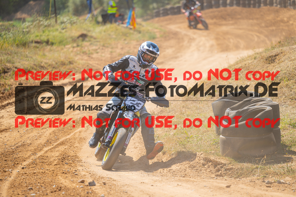 MaZZes-Fotomatrix-20260815-606596 | S2