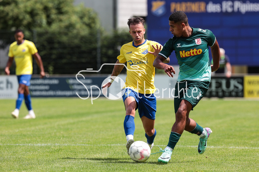 FC Pipinsried - SSV Jahn Regensburg II | Angelo MAYER (FCP) / Marco MAUL (SSV)