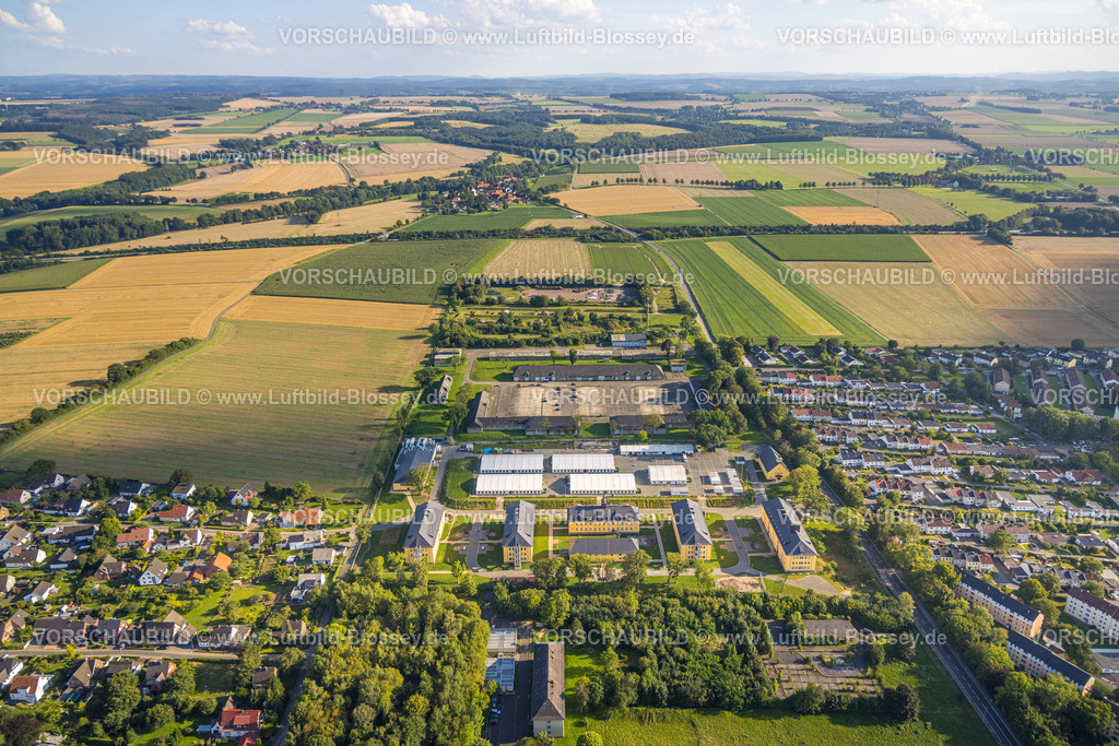 Soest230806274 | Luftbild, Zentrale Unterbringungseinrichtung für Flüchtlinge (ZUE) in Soest, Soest, Soester Börde,Nordrhein-Westfalen, Deutschland