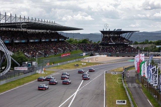 24hNbr22_052814024302394STS_STS | Motorsport-Fotografie: DTM, 24h Nürburgring und GT-Action in hochauflösenden Bildern. Entdecke packende Rennmomente & Impressionen direkt aus der Boxengasse. - Realisiert mit Pictrs.com