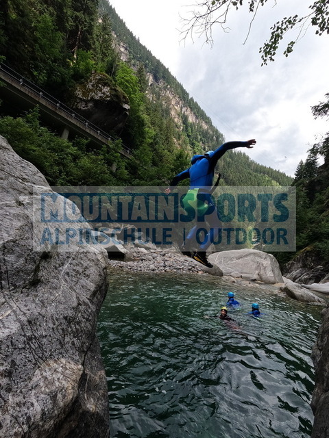 GOPR1965 | Bestelle die Bilder deines Berg- oder Wasser-Abenteuers mit Mountain Sports bequem von zu Hause aus direkt über unseren Online Fotoshop von pictrs.com. - Realisiert mit Pictrs.com