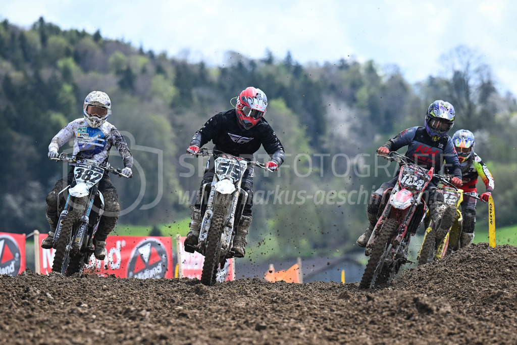 Motocross Schlatt bei Winterthur - 29. April 2023 | #382 Roth Michael aus Schoenholzerswilen (CH) auf Husqvarna, #515 Huber Nando aus Buch bei Frauenfeld (CH) auf Honda und #184 Flury Ronny aus Wilen bei Wollerau (CH) auf Honda in der Kategorie MX2 am Motocross Schlatt bei Winterthur, 29. April 2023.
Instagram: @mx_schlatt | @mc_wila | @sam_schweiz
Bild: Sportfotografie Markus Aeschimann | www.markus-aeschimann.ch - Realisiert mit Pictrs.com