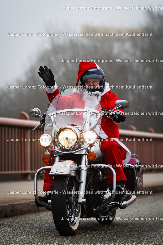 X-Mas Ride I Kiel I 2025 | Jasper Lorenz Fotografie - Realisiert mit Pictrs.com
