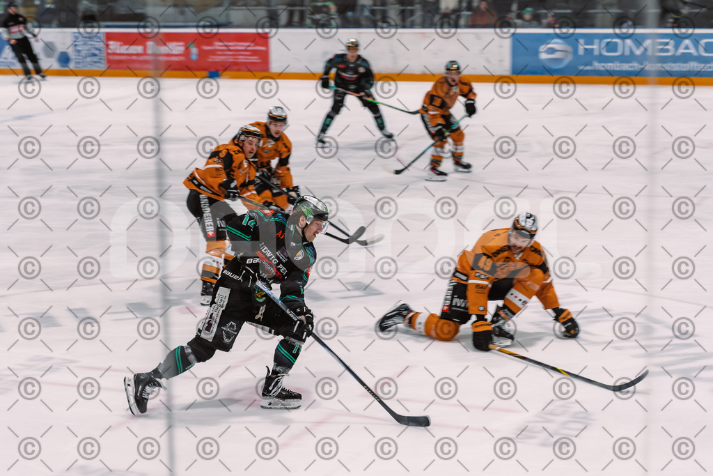 Alligators_vs_Fuessen_21_11_2025-029 | Höchstadt Alligators Fotogalerie: Eishockey-Action aus Franken. Professionelle Spielfotos, Portraits & Stadionbilder zum Download. Jetzt entdecken! - Realisiert mit Pictrs.com
