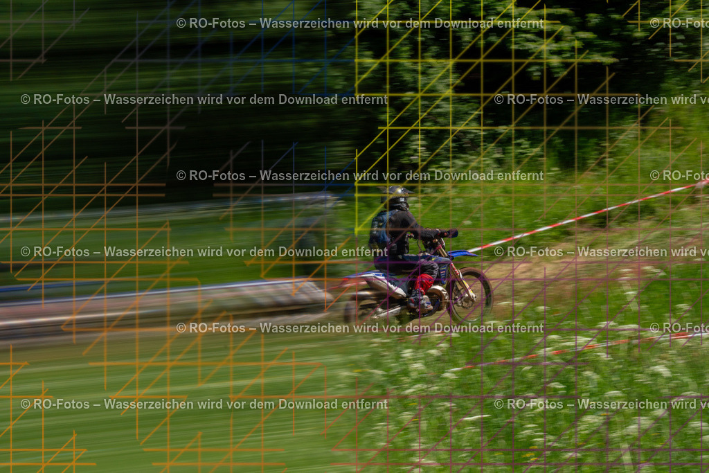 Wolfshausen 2 Lauf -753 | Sportfotografie von RO-Fotos: Motorsport, Motocross, Enduro, Laufveranstaltungen und Triathlon. Professionelle Fotos von Sportlern und Events. - Realisiert mit Pictrs.com