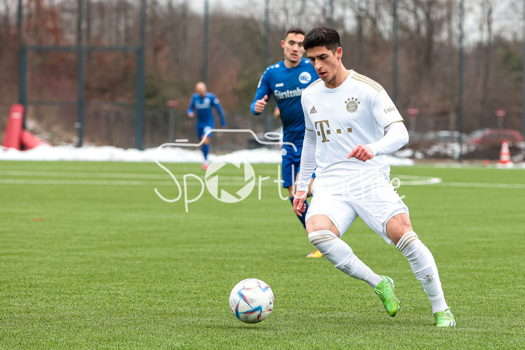 FC Bayern Amateure - Bahlinger SC | Ranos (FCB #22) am Ball
