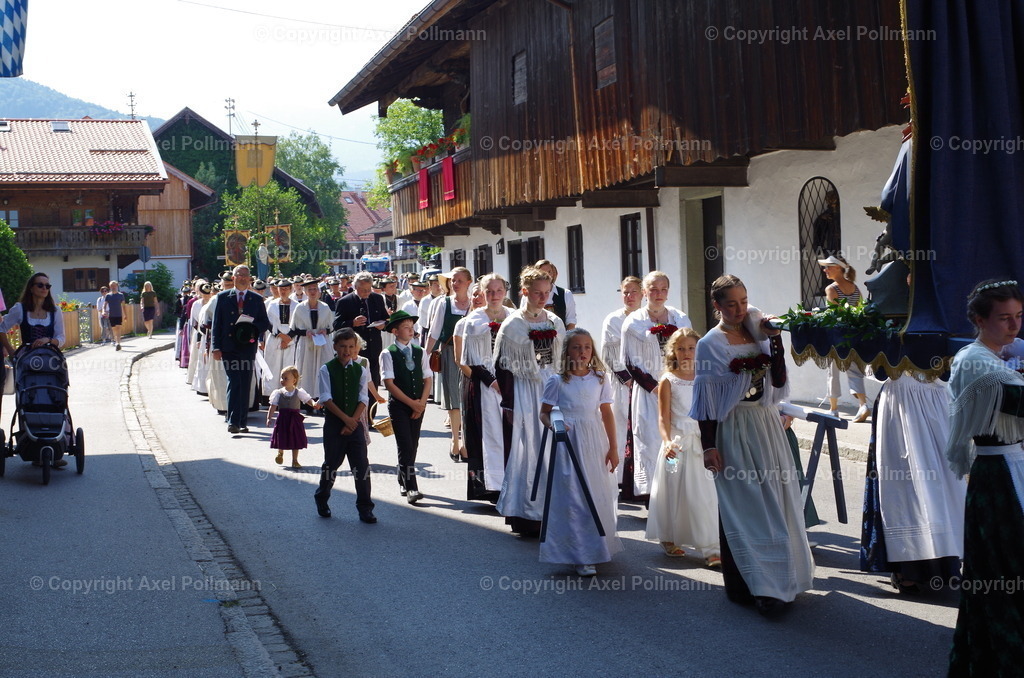 IMGP3875 | fotografiert von Axel PollmannLeonhardi Wallfahrt Benediktbeuern und Murnau, Fronleichnam, Fasching, Landschaft im Loisachtal und Benediktbeuern  - Realisiert mit Pictrs.com
