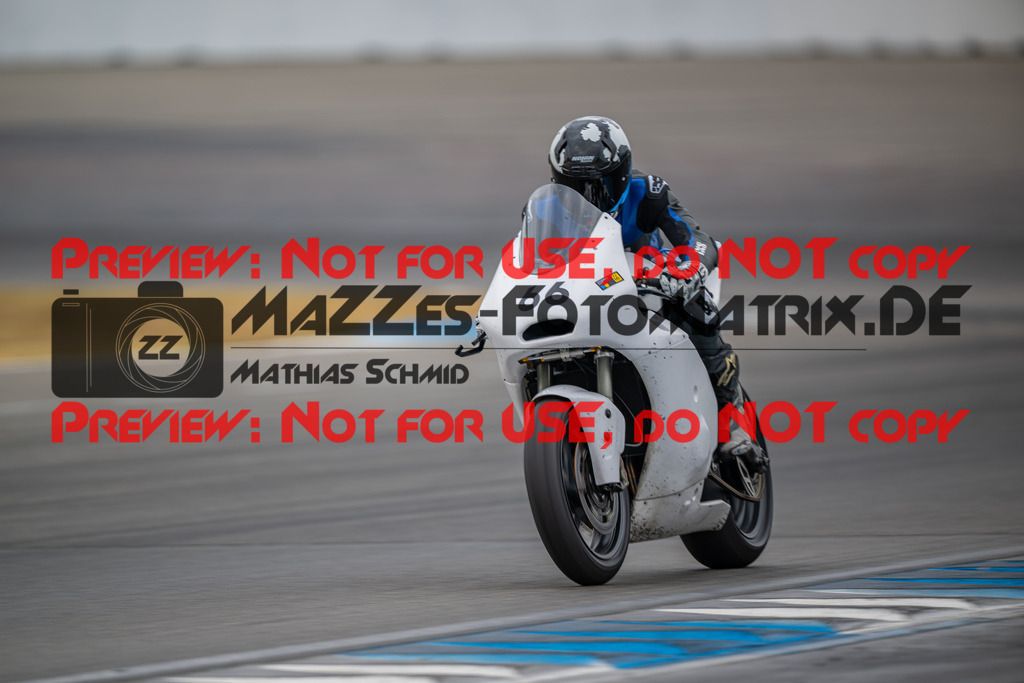 MaZZes-Fotomatrix-20260809-576216 | R1