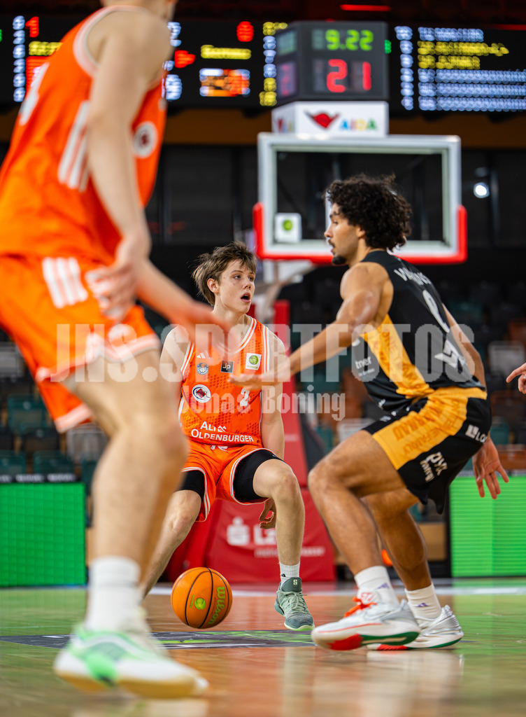Basketball I Herren I Saison 2025-2026 I ProB Nord I 18. Spieltag I Rasta Vechta II - LOK Bernau-20 | Epke Kruthaup (2,Rasta Vechta II) - Realisiert mit Pictrs.com