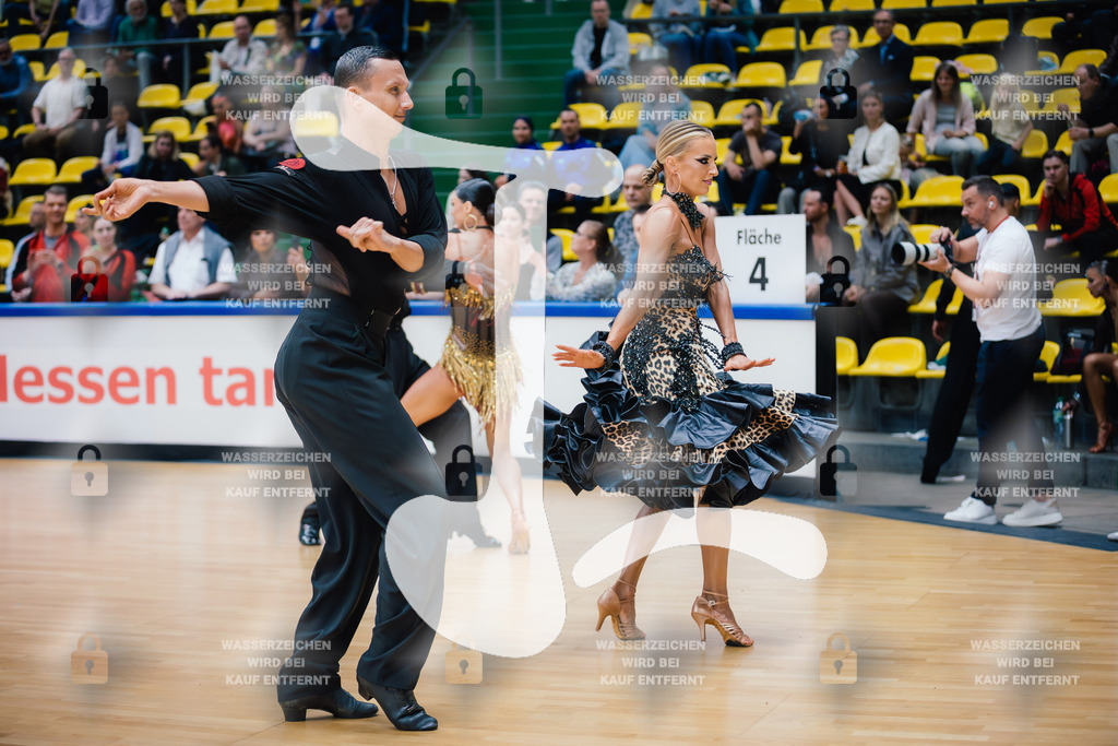 Hessen Tanzt WDSF International Open Latin 1st (17) Artur Balandin _ Anna Salita (T.T.C. Rot-Weiß-Silber Bochum)-2025-05-18-4813 | Webshop for digital downloads and prints of dance sport, event & show photographer Julian Link - Realisiert mit Pictrs.com