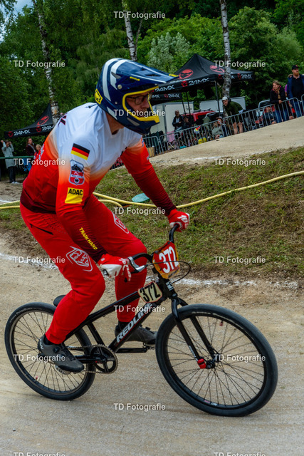 BayBMX2026-05326 | Fotogalerie von Thomas Dettweiler mit Eventbildern und lizenzfreien Fotos. Perfekt als Wandbild, für Büro, Website oder private Nutzung. - Realisiert mit Pictrs.com