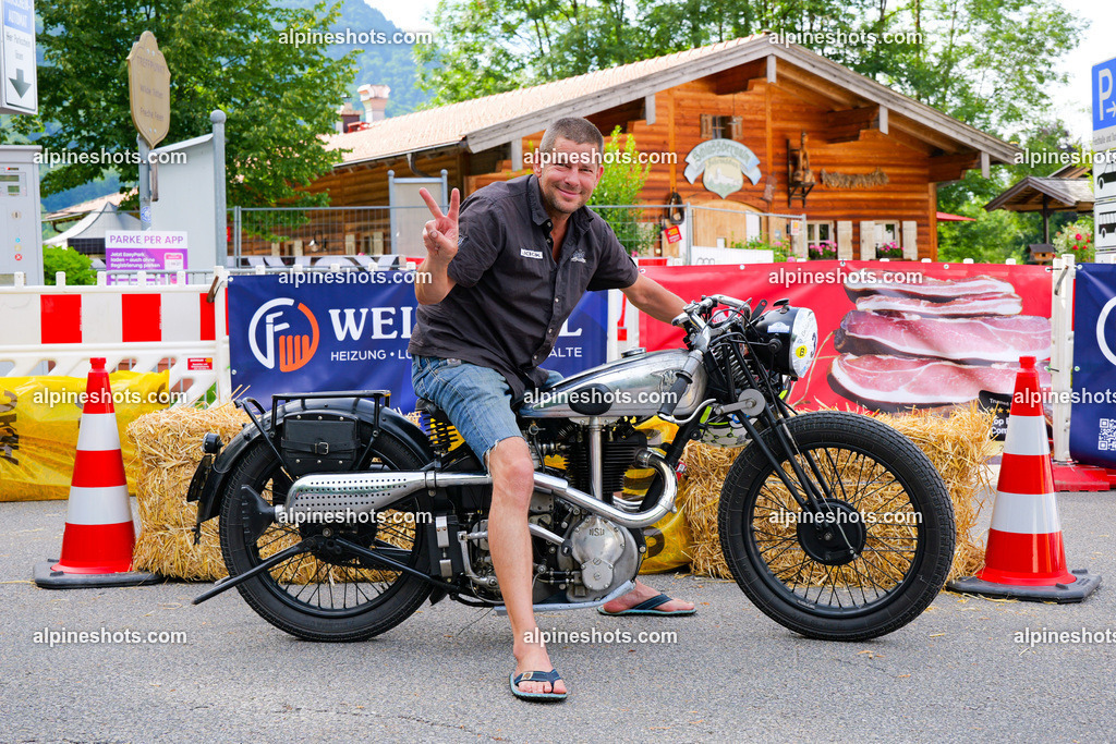 P1014617 | Erleben Sie atemberaubende, hochqualitative Fotos Ihrer Fahrt entlang der malerischen Alpenstraßen. Besuchen Sie alpineshots.com, um professionelle Aufnahmen Ihrer unvergesslichen Reise zu finden und zu kaufen - Realisiert mit Pictrs.com