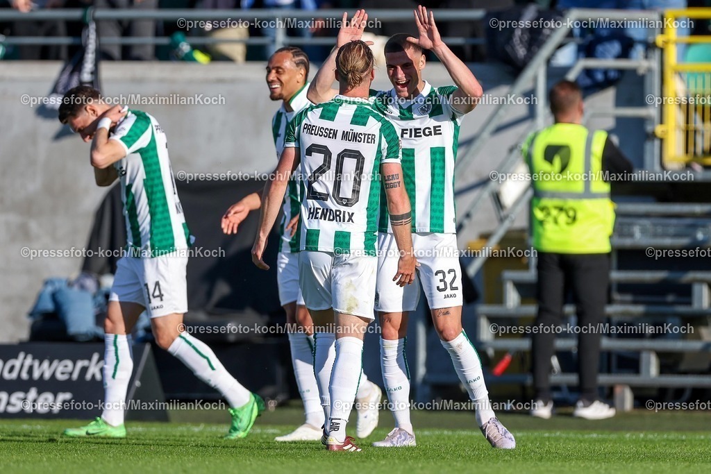 SCP09052501054 | 09.05.2025, Fußball, Preußen Münster - Hertha BSC, 2. Fußball Bundesliga, 33. Spieltag, Preußenstadion, Saison 2024 2025: Torjubel nach dem Tor zum 1:0 durch Torschütze Jorrit Hendrix (Preussen Muenster #20) DFB regulations prohibit any use of photographs as image sequences and or quasi-video.