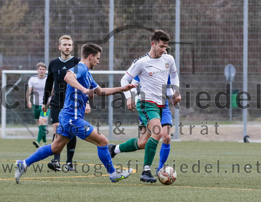 2024-02-17_060_FC_Schwaig_gegen_SV_Kranzberg | Marzling, Deutschland, 17.02.2024:
Fußball, Landesliga Südost 2023 / 2024, Testspiel, FC Schwaig gegen SV Kranzberg, Endergebnis: 4:1

Levi Peis (SV Kranzberg, #7), Raffael Ascher (FC Schwaig, #9)

Foto: Christian Riedel / fotografie-riedel.net