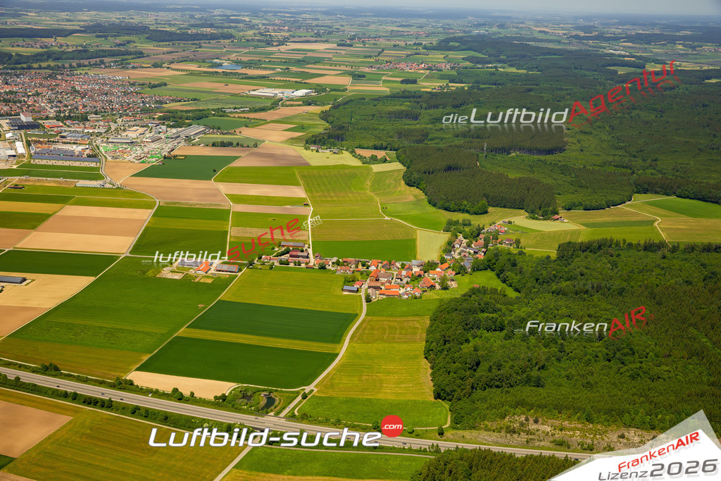Das Luftbild zeigt Heimenegg Mindelheim - Die Luftaufnahme wurde 2023 vom UL-Flugzeug aus erstellt ( keine Drohne ) - Hochauflösende Luftaufnahme - Für grossformatige Ausdrucke geeignet. Die Geschenkidee !Mit Lizenz und Bildrechte bestellbar