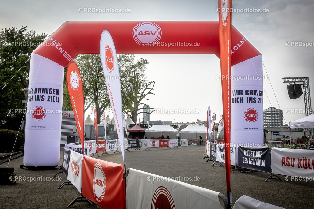21. ASV Nachtlauf; Koeln, 08.05.24 | Impressionen vom 21. ASV Nachtlauf am 08.05.24 am Tanzbrunnen in Koeln. Foto: BEAUTIFUL SPORTS/Axel Kohring