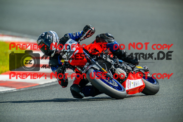 MaZZes_FotoMatrix_220522_6029 | Fotograf Mathias Schmid
Sportfotograf,
Eventfotograf,
Hochzeitsfotograf,
Portraitfotograf