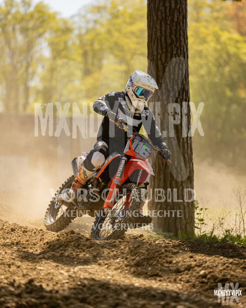 866A4857 | mxndyyvipix