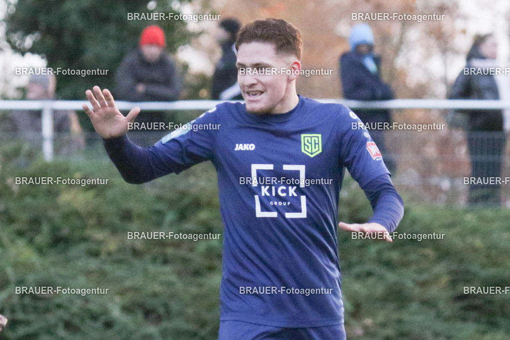 30.11.2025 SC St. Tönis - 1. FC Monheim | Tönisvorst, Deutschland, 30.11.25:  Julio Torrens (SC St. Tönis) jubelt nach seinem Tor während des Oberliga Niederrhein Spiels zwischen SC St. Tönis - 1. FC Monheim am 30. November 2025 in Tönisvorst, Deutschland. (Foto Ralph Görtz / Brauer-Fotoagentur)