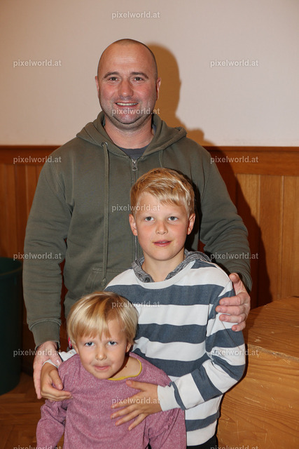 Erntedankfest mit feierlicher Einführung von Otto Markus Hoffmann als Akolyth | Bildershop von pixelworld.at - Realisiert mit Pictrs.com