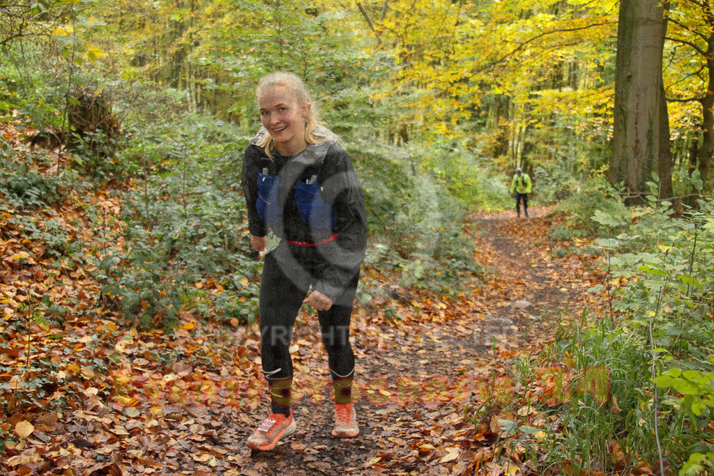 251026_1328_EV4_6945 | Sportfotografie im Rhein-Sieg Kreis, Köln, Bonn, NRW, Rheinland Pfalz, Hessen, etc. Unser Tätigkeitsfeld umfasst den Laufsport vom Volkslauf über den Marathon, Duathlon, Triathon bis zum Ultralauf wie Kölnpfad Ultra oder Schindertrail.