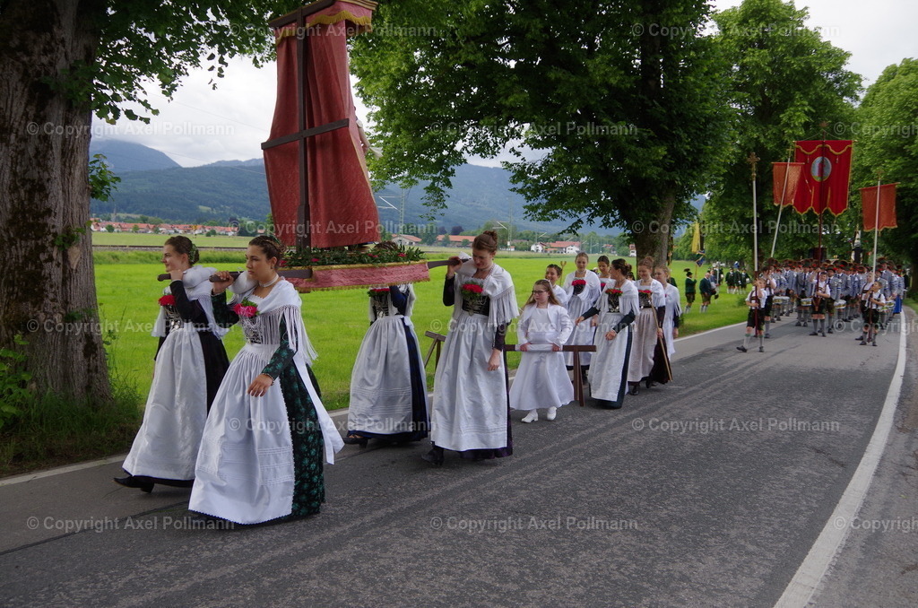 IMGP6040 | fotografiert von Axel PollmannLeonhardi Wallfahrt Benediktbeuern und Murnau, Fronleichnam, Fasching, Landschaft im Loisachtal und Benediktbeuern  - Realisiert mit Pictrs.com