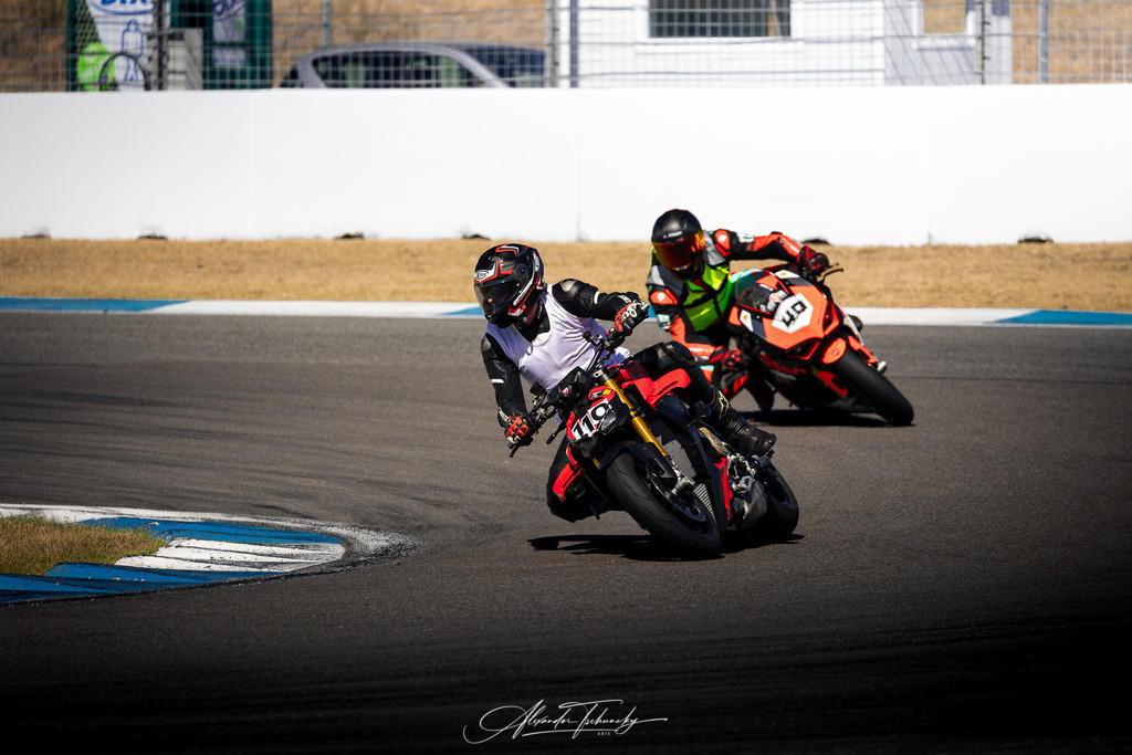 Ducati Trackday Hockenheimring 2026 | Entdecken Sie die faszinierende Welt von Alexander Tschuncky Arts: Kreative Fotografie, atemberaubende Automobilkunst und hochwertiger Bilderdruck. Lassen Sie sich inspirieren! - Realisiert mit Pictrs.com
