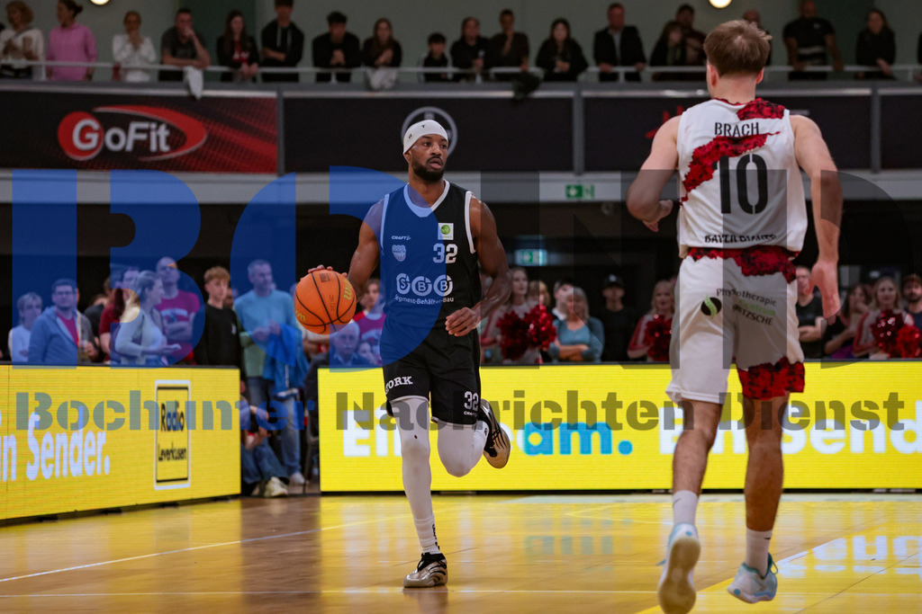 SES_LEVWOL20250525-17 | bond - Realisiert mit Pictrs.com