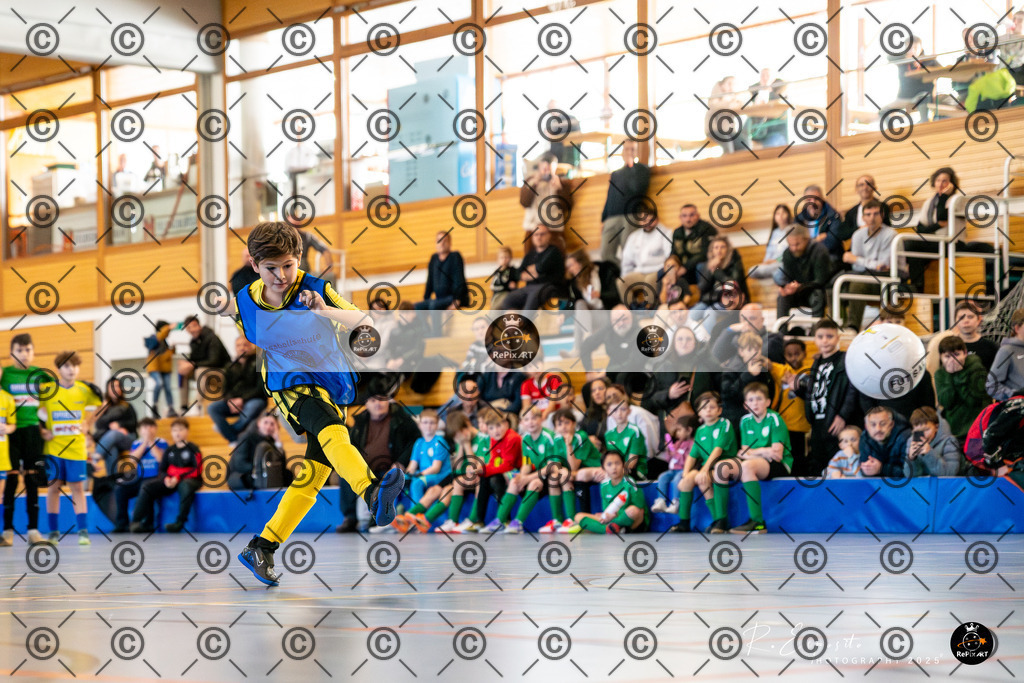 20251122_FCR-Hallenturnier-E_007-26 | Sport und Naturfotografie von Roberto Esposito zeigt echte Momente Bewegung und die Schönheit der Natur. Ausdrucksstarke Bilder schaffen Emotionen.