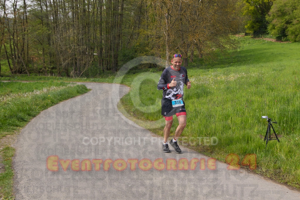 220501_1206_EV8_2933 | Sportfotografie im Rhein-Sieg Kreis, Köln, Bonn, NRW, Rheinland Pfalz, Hessen, etc. Unser Tätigkeitsfeld umfasst den Laufsport vom Volkslauf über den Marathon, Duathlon, Triathon bis zum Ultralauf wie Kölnpfad Ultra oder Schindertrail.