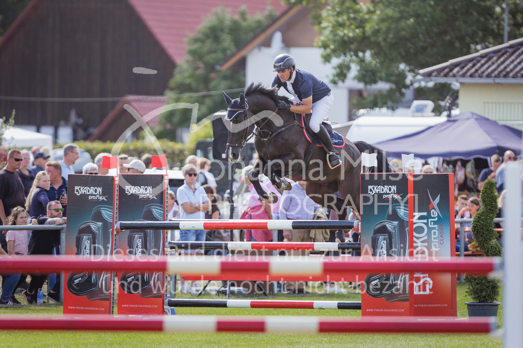 220716_LC_M1-Spr-408 | Deine schönsten Turniermomente als professionelle Fotos! Entdecke hochwertige Pferdesport-Fotografie im Online-Shop. Jetzt Fotos finden & bestellen!