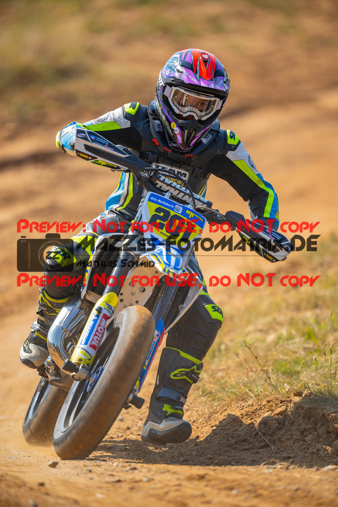 MaZZes-Fotomatrix-20260815-605107 | ROOKIES