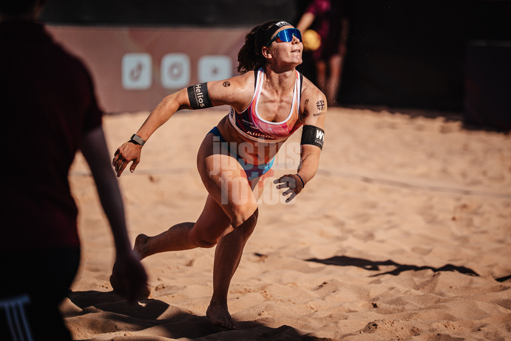 Beachvolleyball | Frauen | Allianz German Beach Tour 2025 | Tourstop München | 13.07.2025 | Anna-Lena Grüne sprintet zum Ball