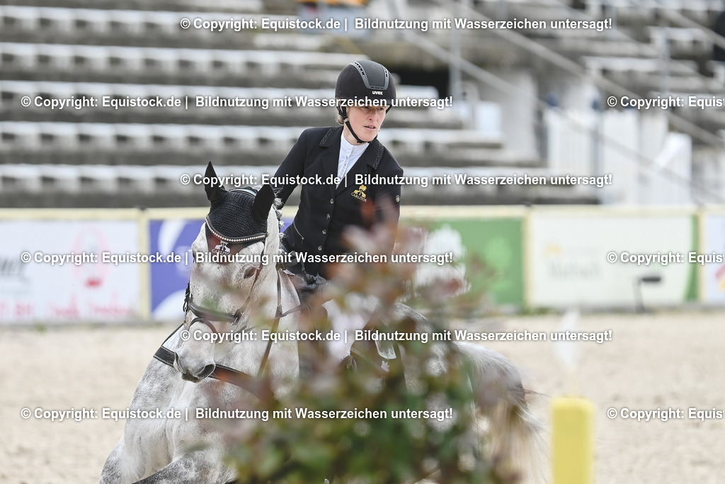 20230514_CCI4_Springen_0358 | equistock
