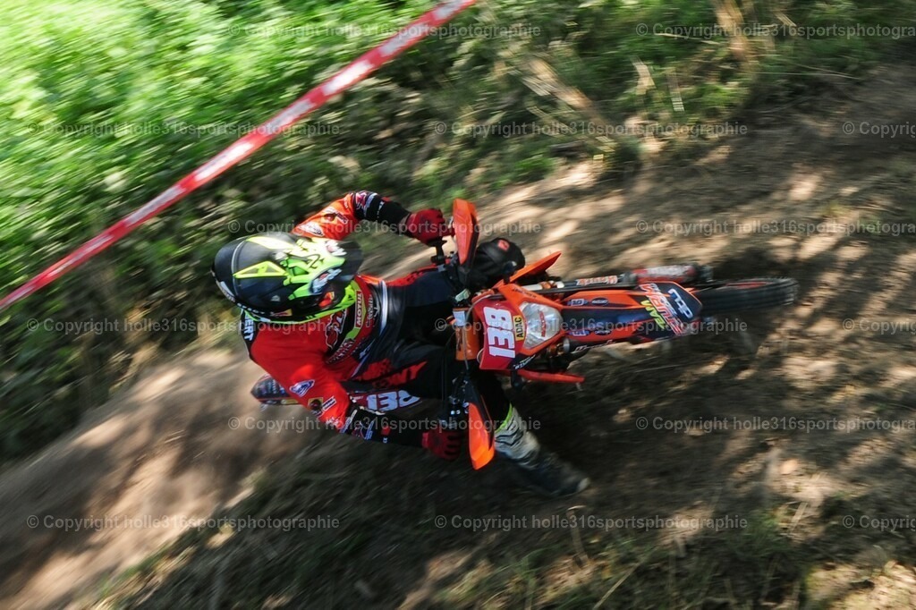 DSC_5436 | Sportfotografie , Motorsport, Motoross, Reitsport, Mointainbike, Enduro,
Landschaft , Outdoor, Eventfotografie, Landschaft, Bilder online bestellen - Realisiert mit Pictrs.com