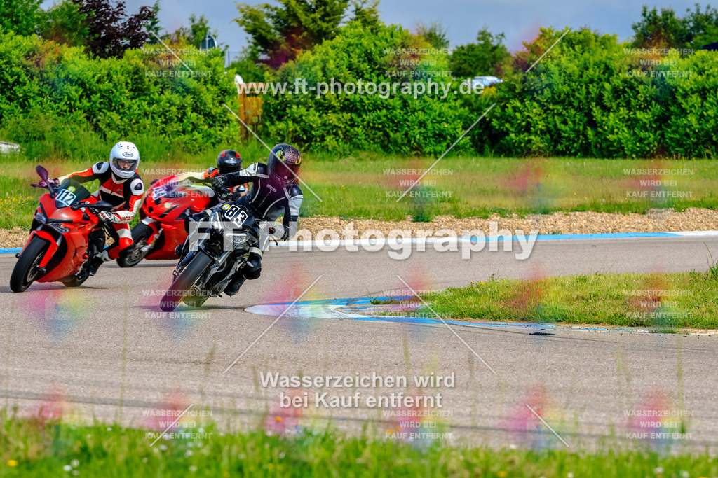 MotoTeam-8652 | Hier findet Ihr Bilder von Touristenfahrten auf der Nürburgring Nordschleife oder von anderen Veranstaltungen die ich besucht habe. Viel Spass beim Durch Schauen 