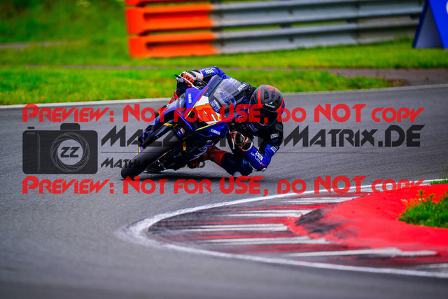 MaZZes_FotoMatrix_240602_6007705_2086 | R7