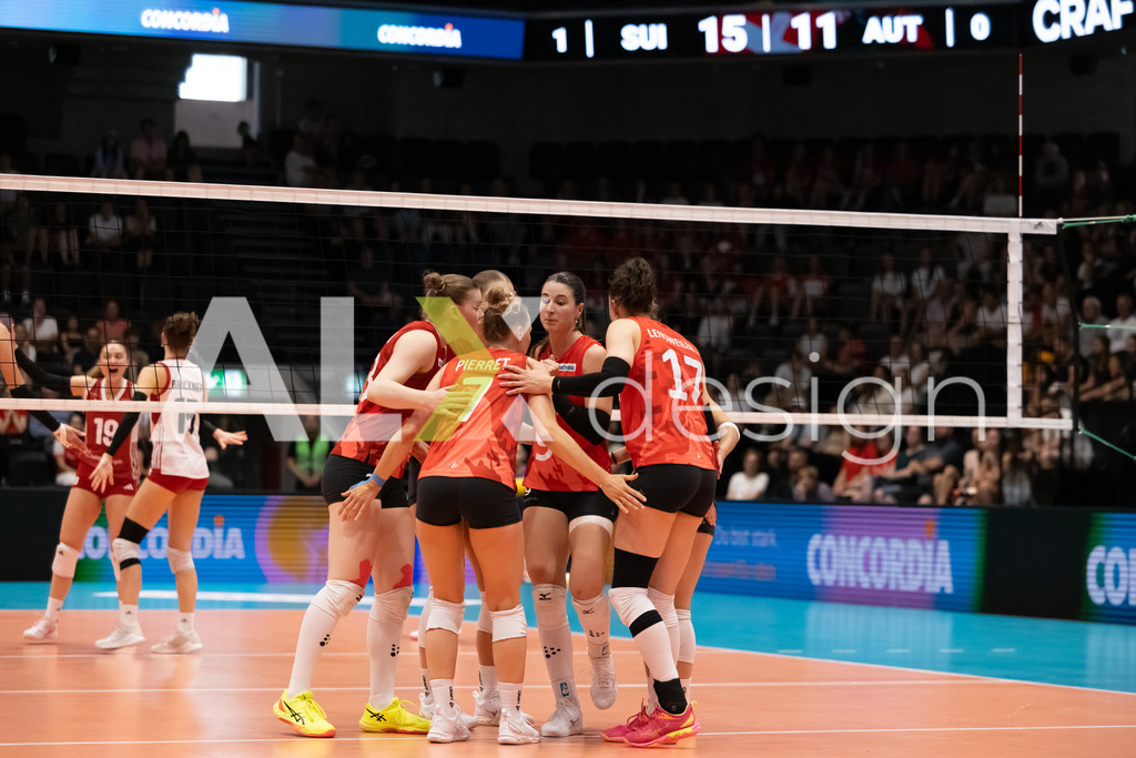 Austria v Switzerland - CEV European League Women | KRIENS, SWITZERLAND - JUNE 14: Team of Switzerland during the CEV European League match between Austria and Switzerland at Pilatus Arena on June 14, 2026 in Kriens, Switzerland. - Realisiert mit Pictrs.com