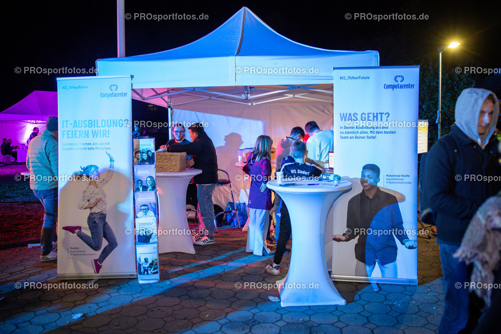 Computacenter Martinslauf Sindorf 2022 in Kerpen-Sindorf, 10.11.2022 | Impressionen vom Computacenter Martinslauf Sindorf 2022 am 10.11.2022 in Kerpen-Sindorf (Nordrhein-Westfalen).