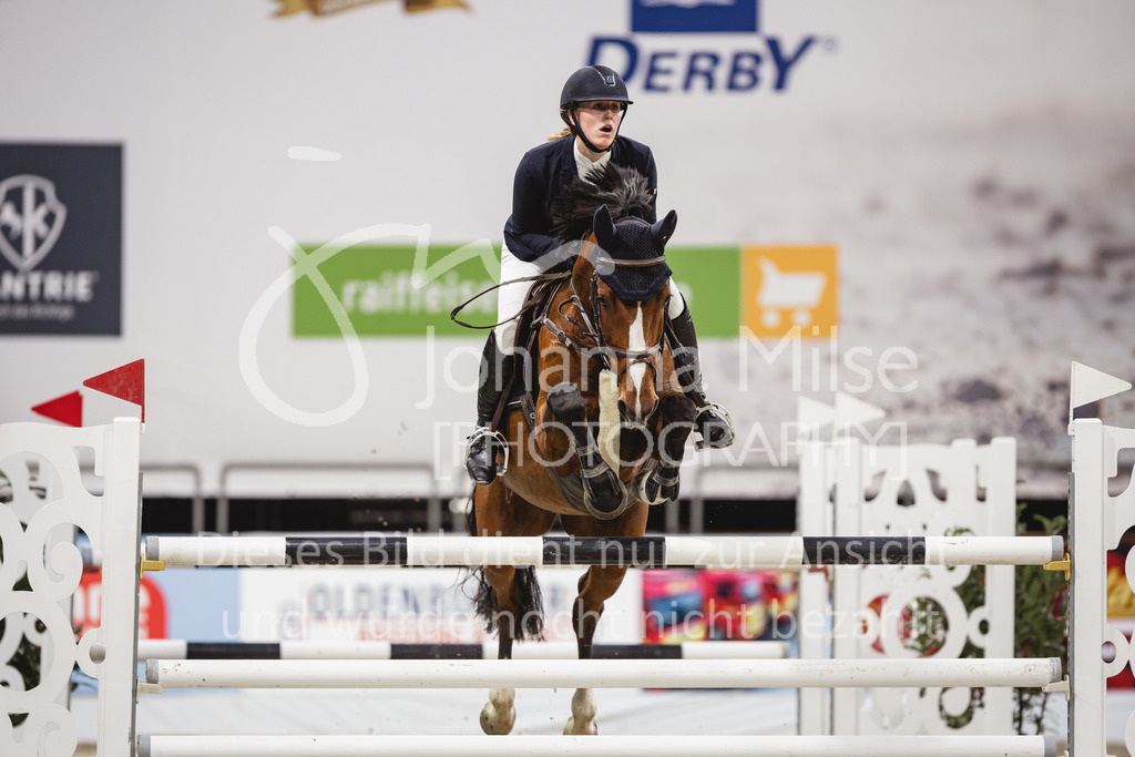 231028_Oldenburg_S1-Spr_Amateure-124 | Deine schönsten Turniermomente als professionelle Fotos! Entdecke hochwertige Pferdesport-Fotografie im Online-Shop. Jetzt Fotos finden & bestellen!