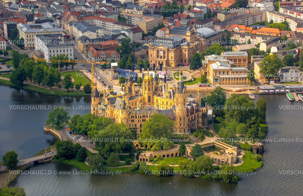 Schwerin16060020 | Schloss Schwerin, Burggarten, Burgsee,  Schweriner See, Schwerin, Mecklenburg-Vorpommern, Deutschland